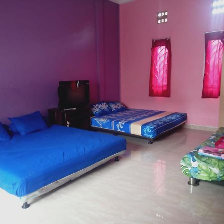 Almira homestay Jambi Exterior foto