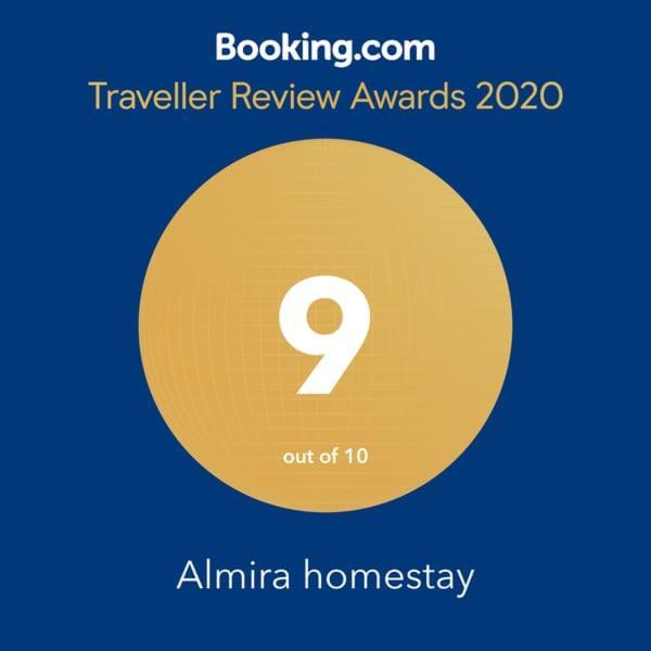 Almira homestay Jambi Exterior foto