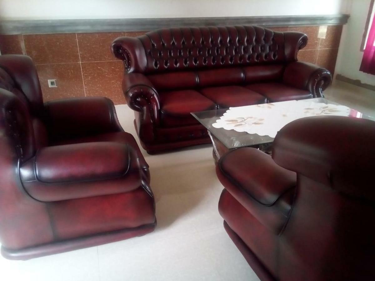 Almira homestay Jambi Exterior foto