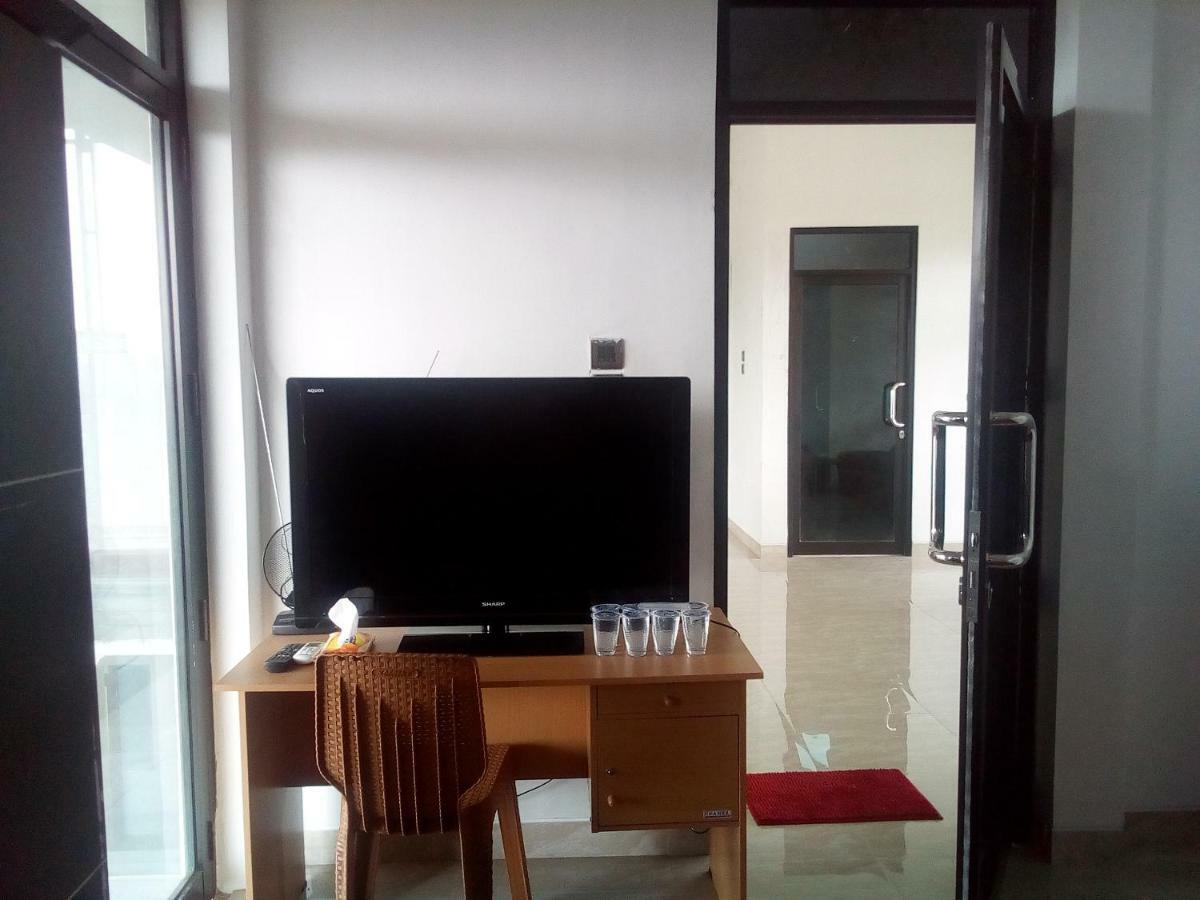 Almira homestay Jambi Exterior foto